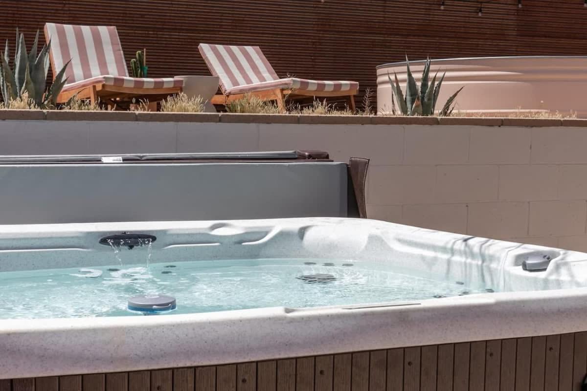 Joshua Tree - Le Tout Petit W Hot Tub Exterior foto