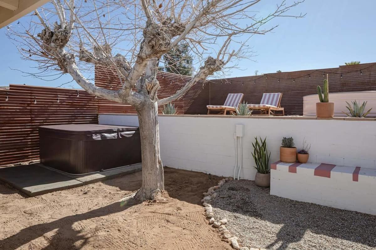 Joshua Tree - Le Tout Petit W Hot Tub Exterior foto